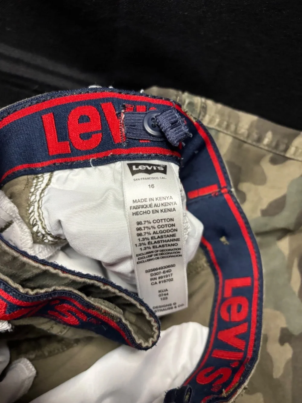 Levi's Men's 28W 16 Reg Cargo Shorts Green Camo Cotton Elastic Waste Red Logo